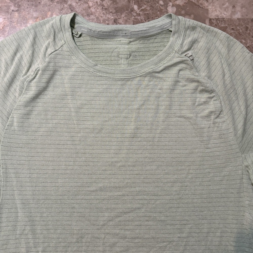 Lululemon Shirt Mens Small License To Train Green Short Sleeve Drysense Gym